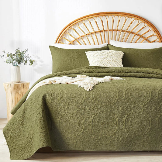 Quilt Set With Pillow Shams Embossed Microfiber Lightweight Bedding