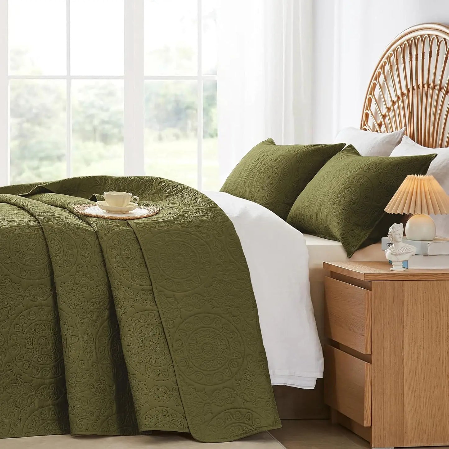 Quilt Set With Pillow Shams Embossed Microfiber Lightweight Bedding